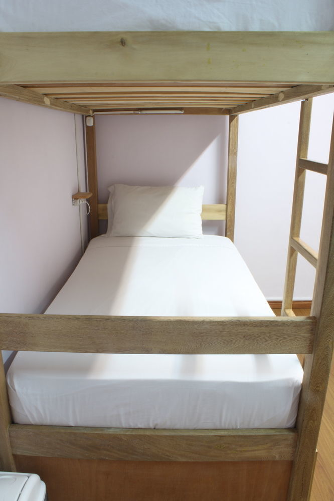 Purple Monkey Hostel *
