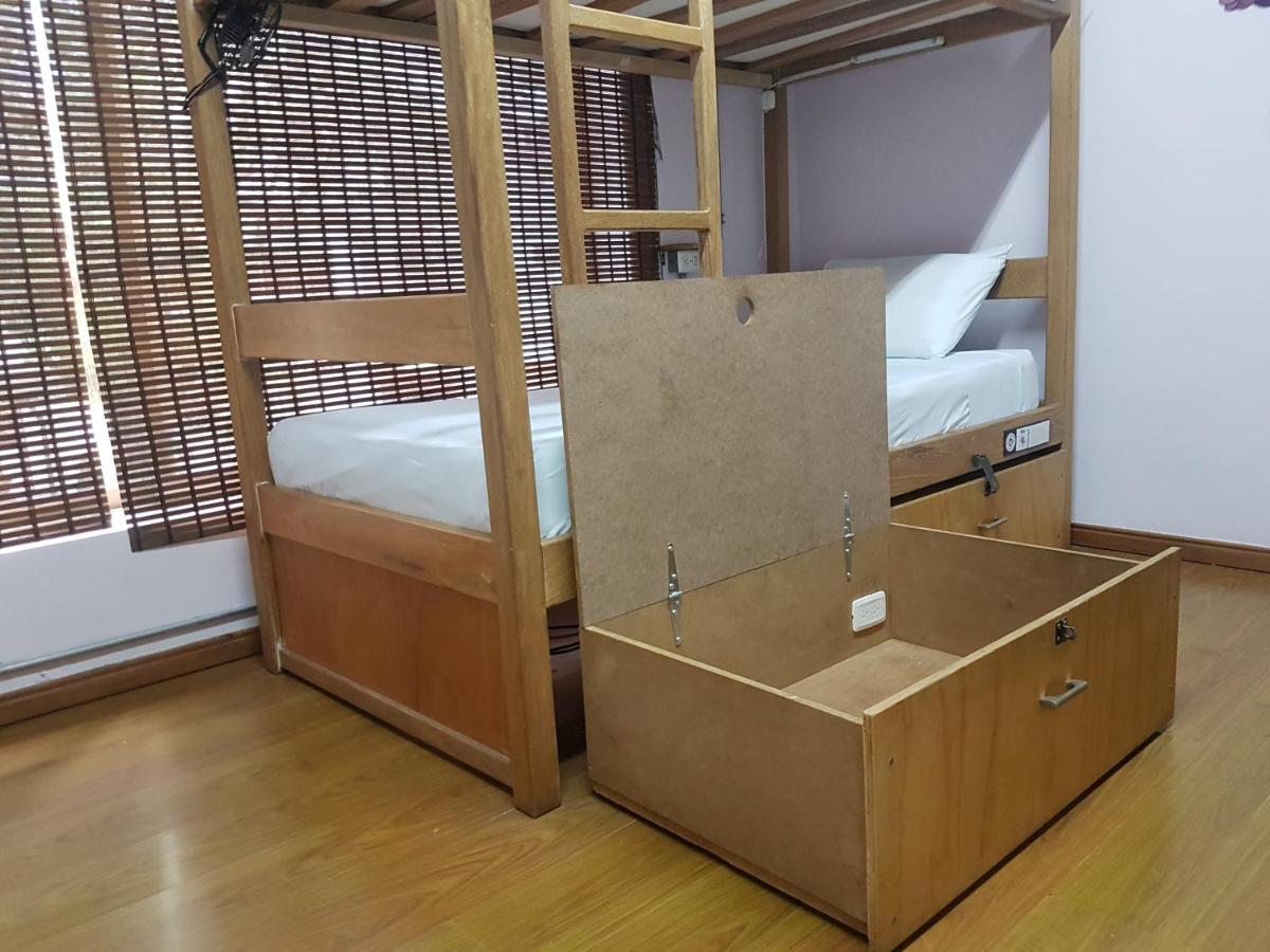 Hostel Purple Monkey *